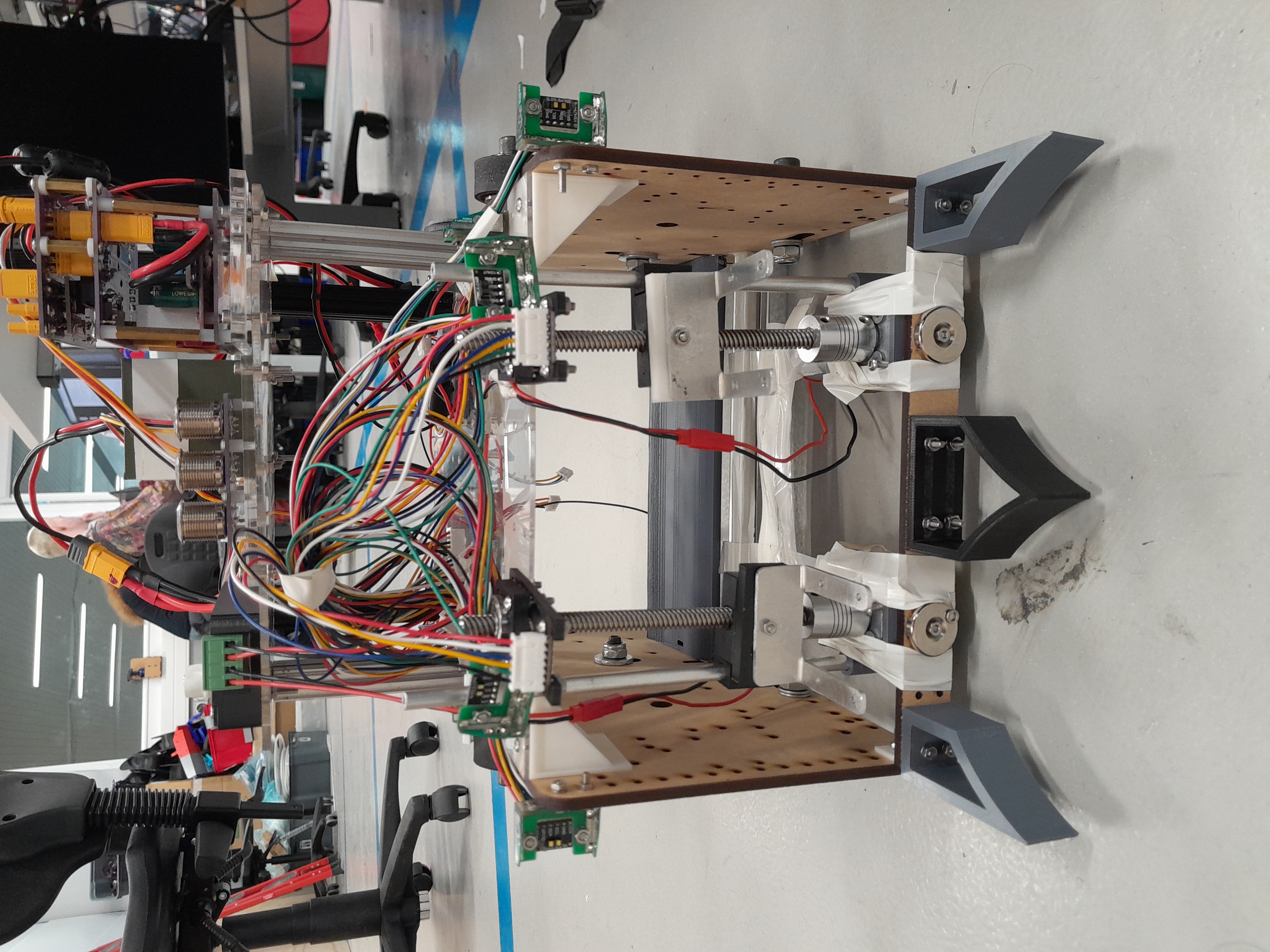 Competitive autonomous robot